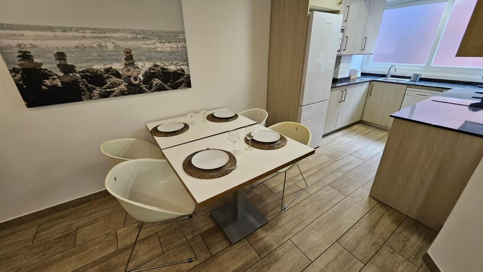 Luminoso Apartamento 6 Personas Pueblo Nuevo Мадрид Екстериор снимка